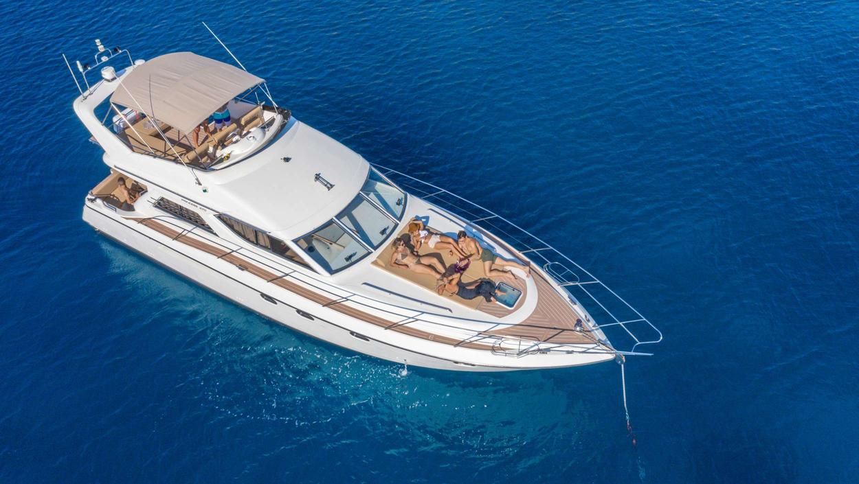 Margo — crewed motor yacht charter in Greece