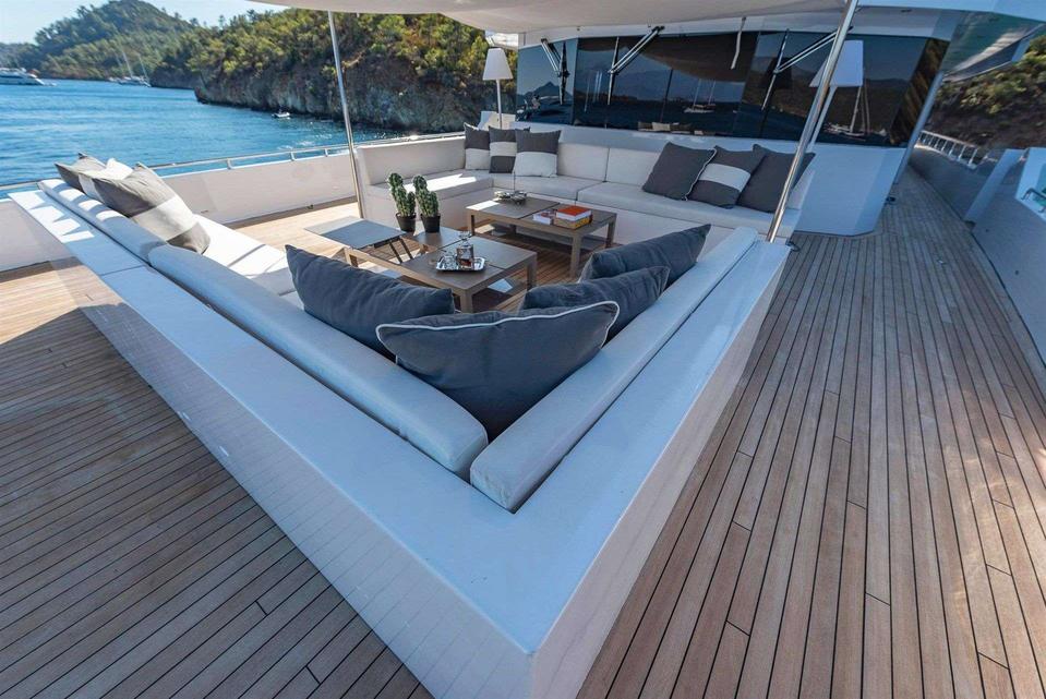Ocean Breeze deck