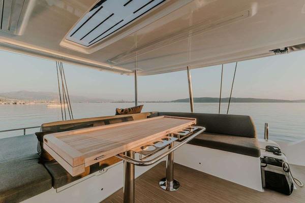 Tri Wing (lagoon 55) cabin