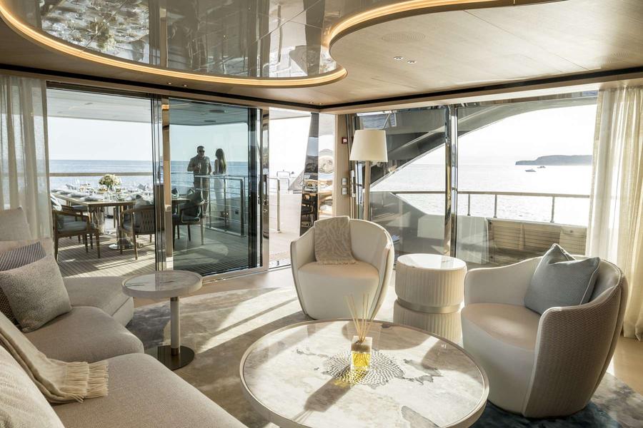 Unique S dining