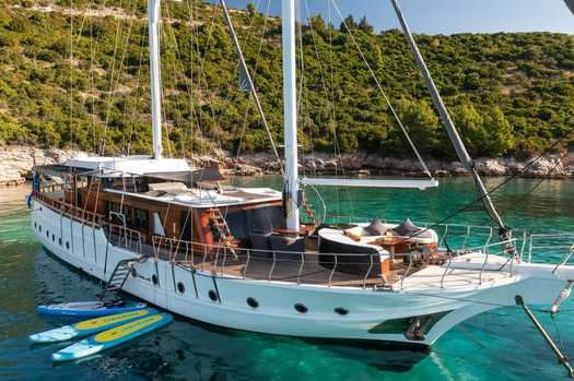Phoenix Bronze — Gulet for charter in Split, Croatia